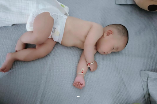 泰安宝宝肠胀气的症状